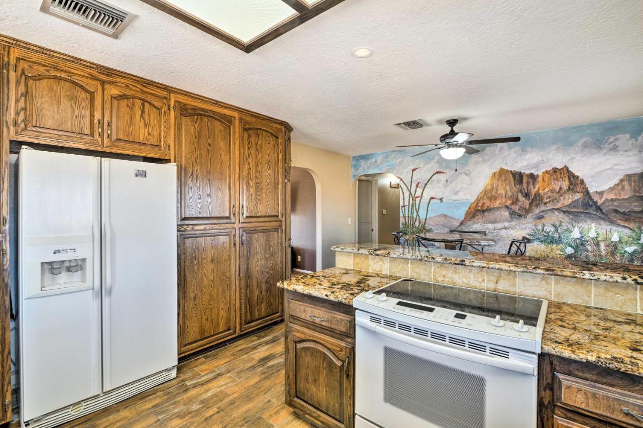 Bullhead City Home With Private Pool, Hot Tub And View Exterior foto